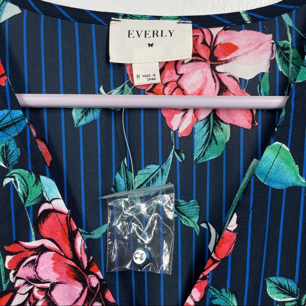 NWOT Everly Floral Dress - Picture 7 of 9